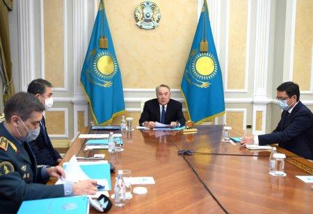 Нұрсұлтан Назарбаевтың төрағалығымен Қауіпсіздік Кеңесінің отырысы өтті. Назарбаев провел заседание Совета безопасности.
